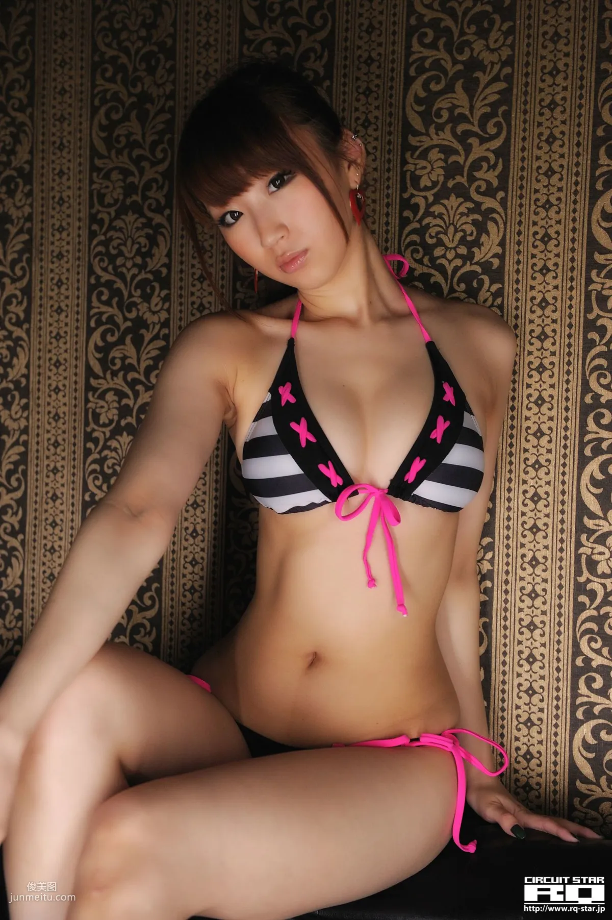 [RQ-STAR] NO.00572 Kana Arai 荒井嘉奈 Swim Suits 寫真集 69