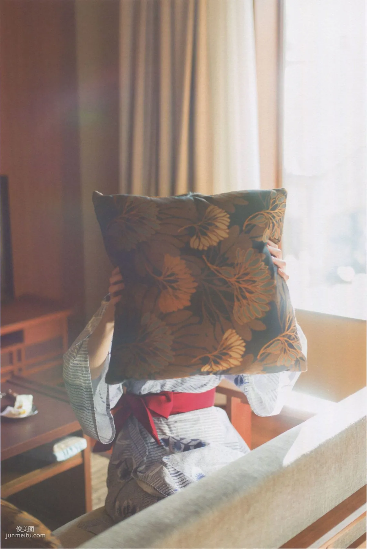 深川麻衣《ずっと、そばにいたい》 [PB写真集] 30