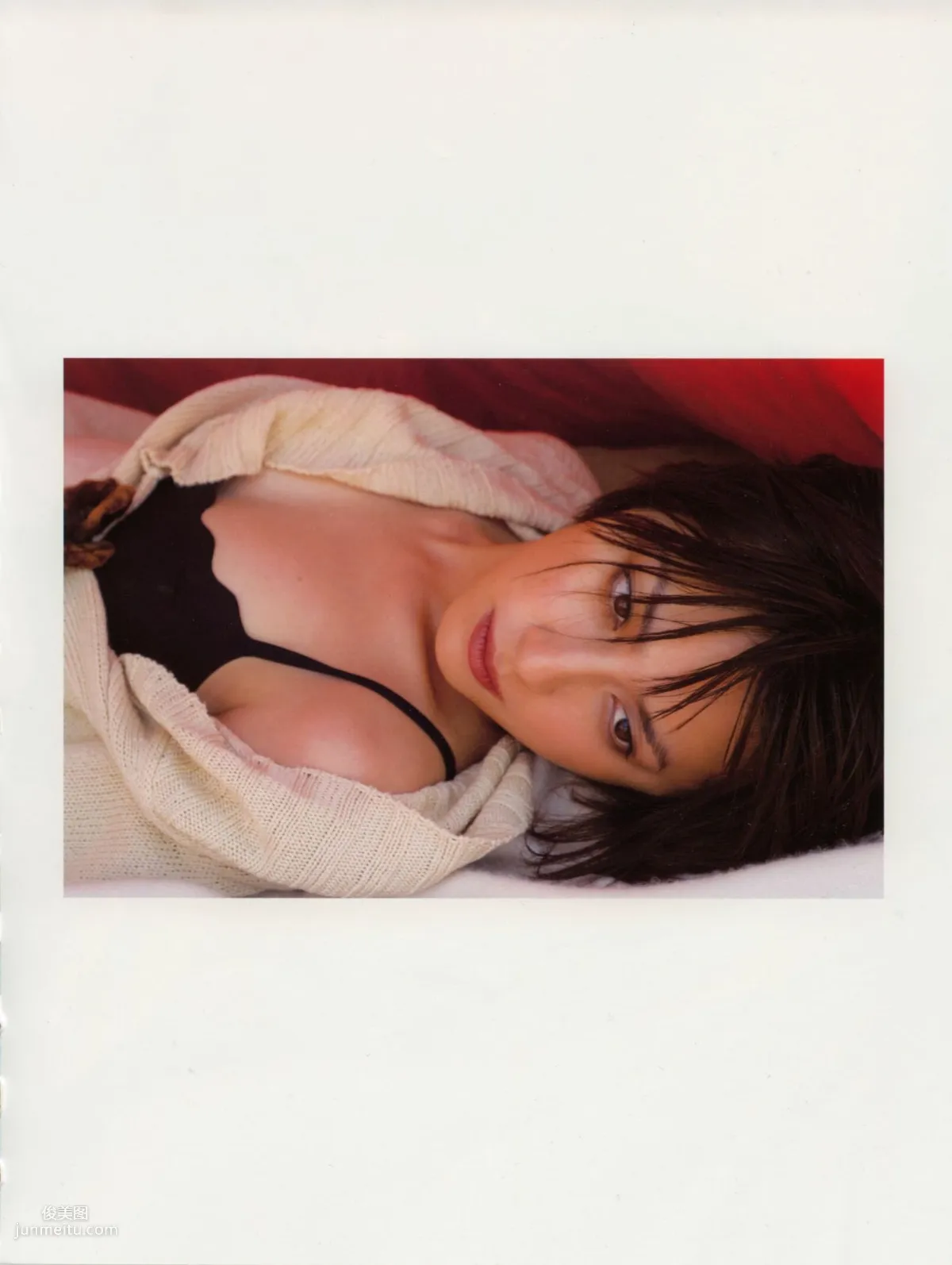 奥菜恵《The Okina 3／3 in Paris》 [PB写真集] 61