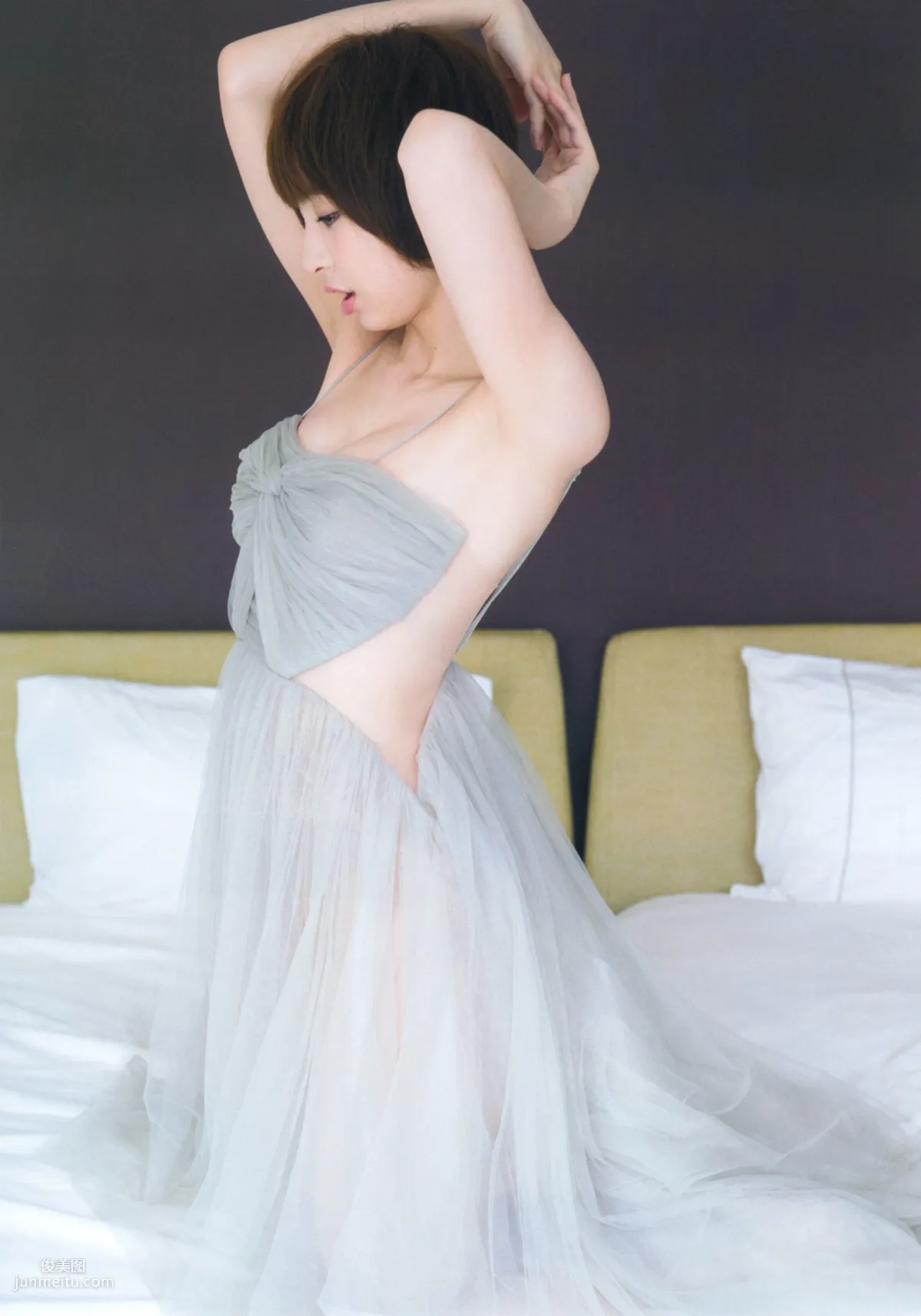 篠田麻裡子《Memories》完全版 [PB寫真集] 33