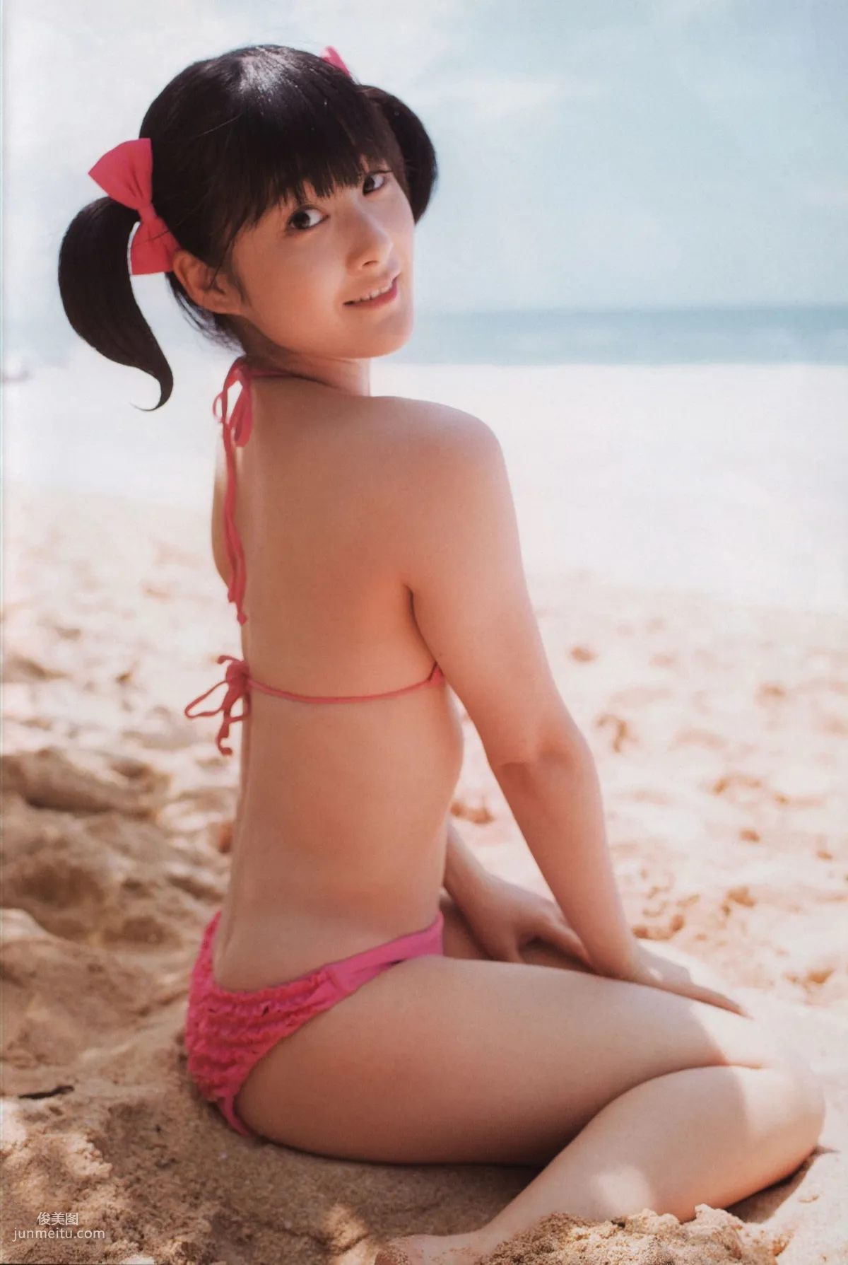 Alo Hello! Berryz 工房 Photobook 2013 [PB寫真集] 39