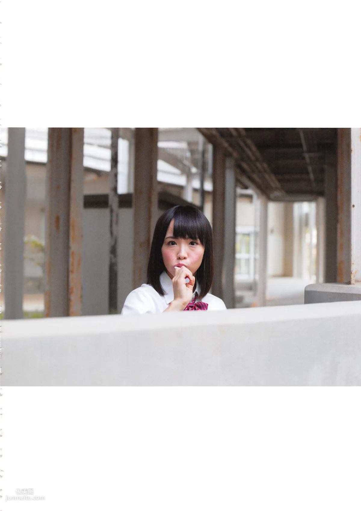 松村香織 First Photobook 《Mushusei》 [PB寫真集] 64