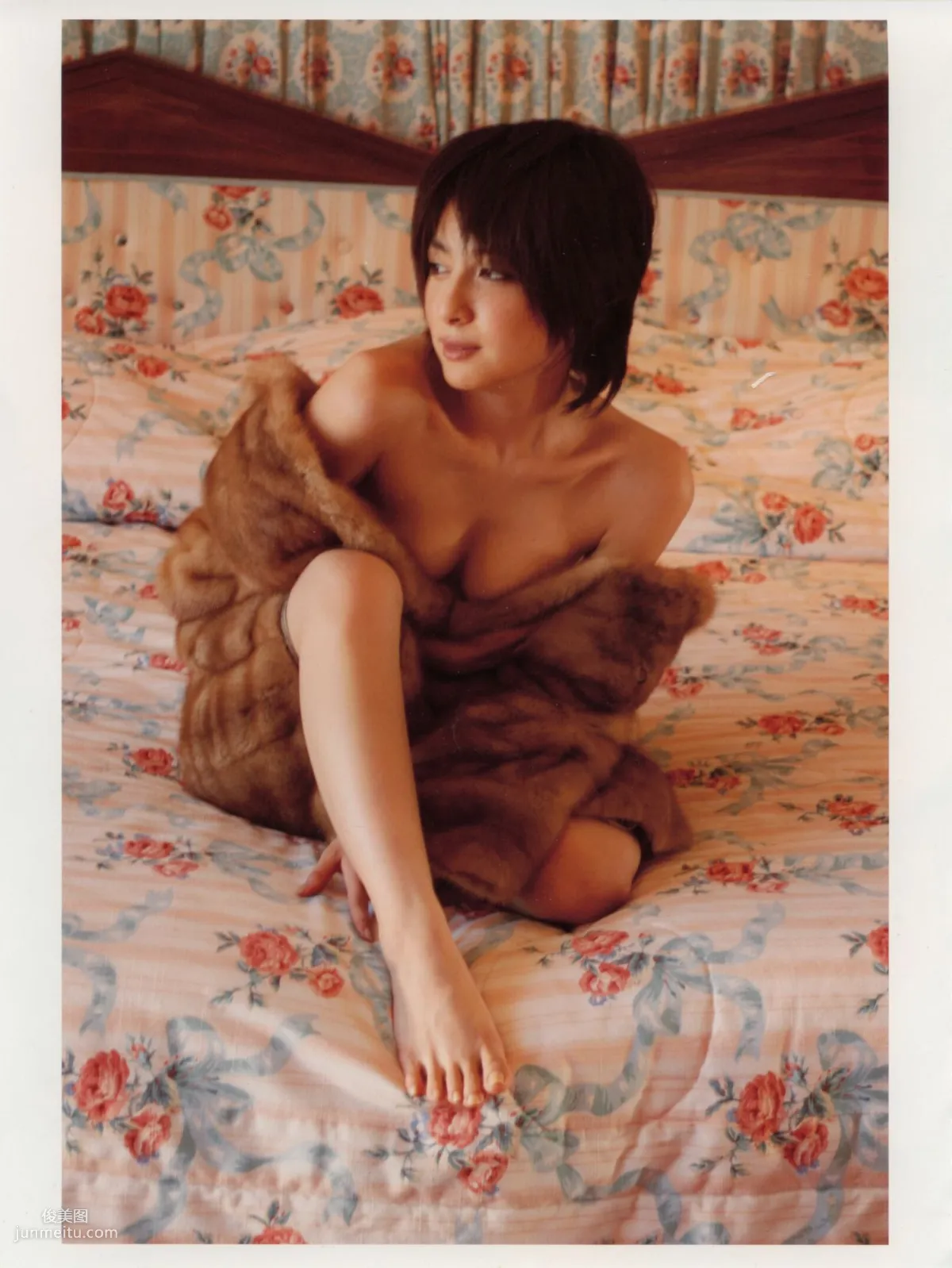 奥菜恵《The Okina 3／3 in Paris》 [PB写真集] 64