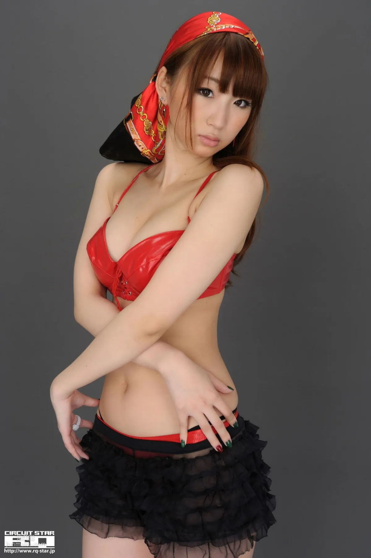 [RQ-STAR] NO.00573 荒井嘉奈 Race Queen 寫真集 32