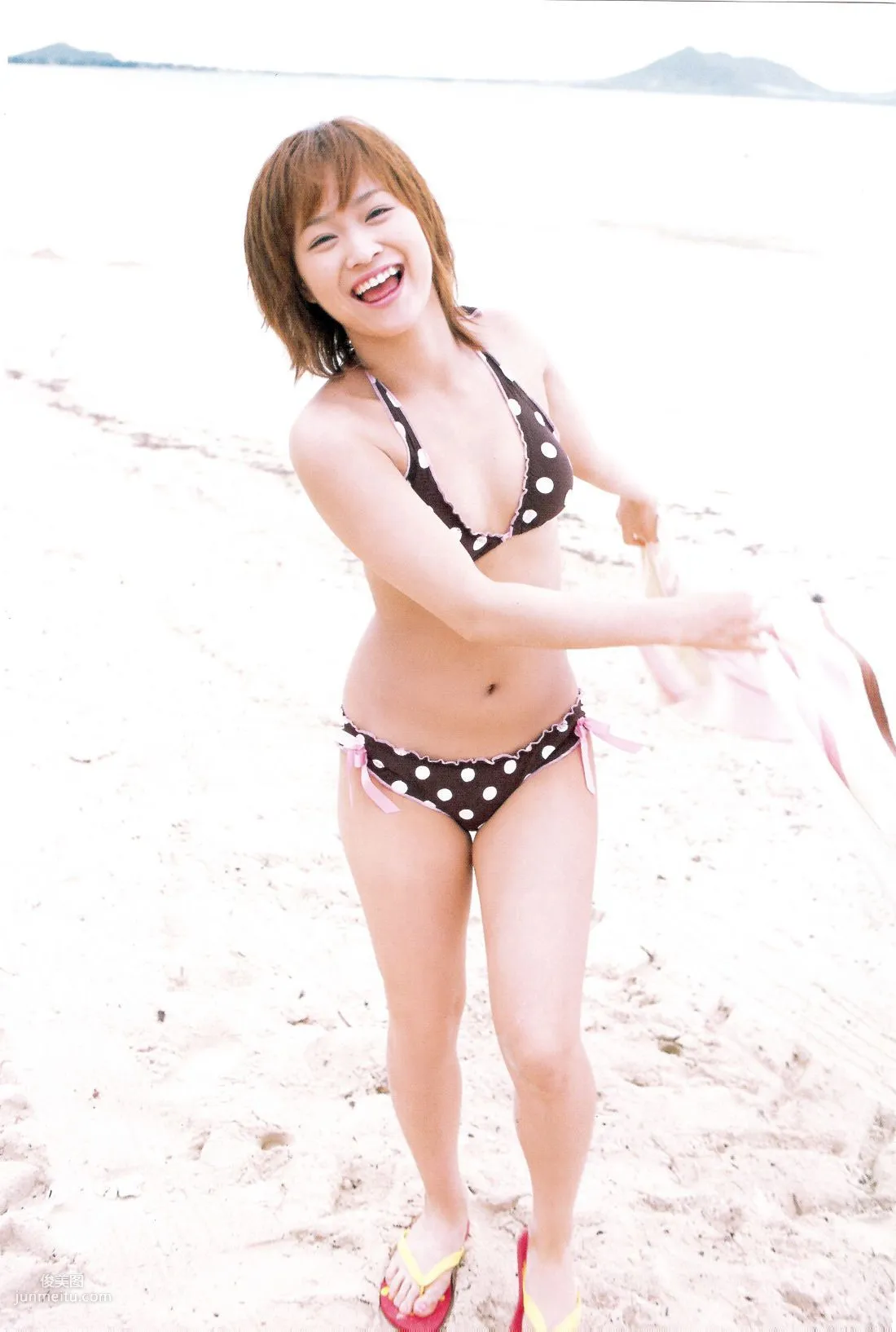 亀井絵裡 《ERI》 [Photo Book] 寫真集 16
