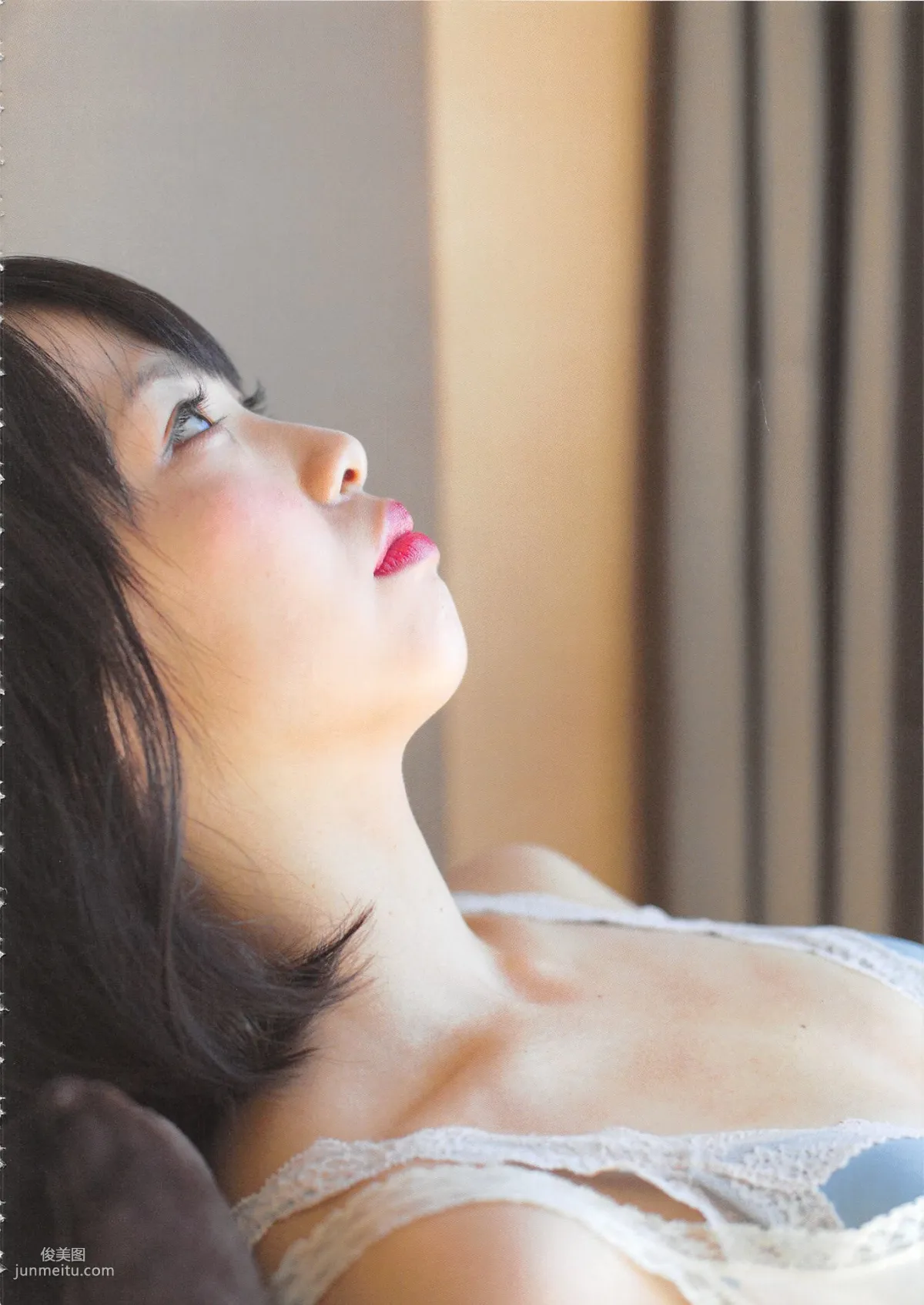 松村香織 First Photobook 《Mushusei》 [PB寫真集] 85