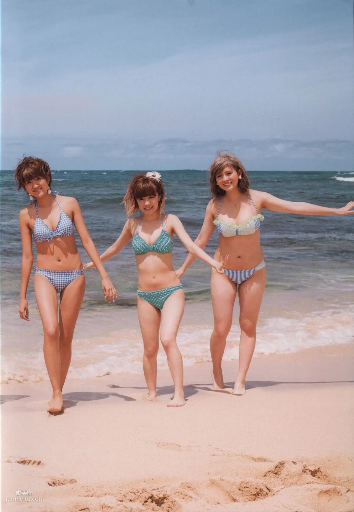 Alo Hello! Berryz 工房 Photobook 2013 [PB寫真集] 36