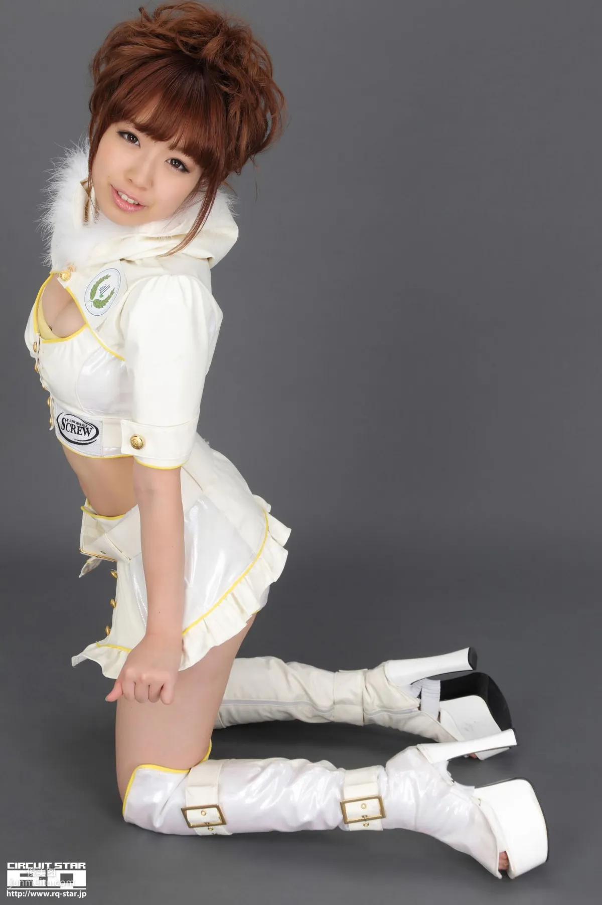 [RQ-STAR] NO.00619 山岡實乃裡 Race Queen 寫真集 100