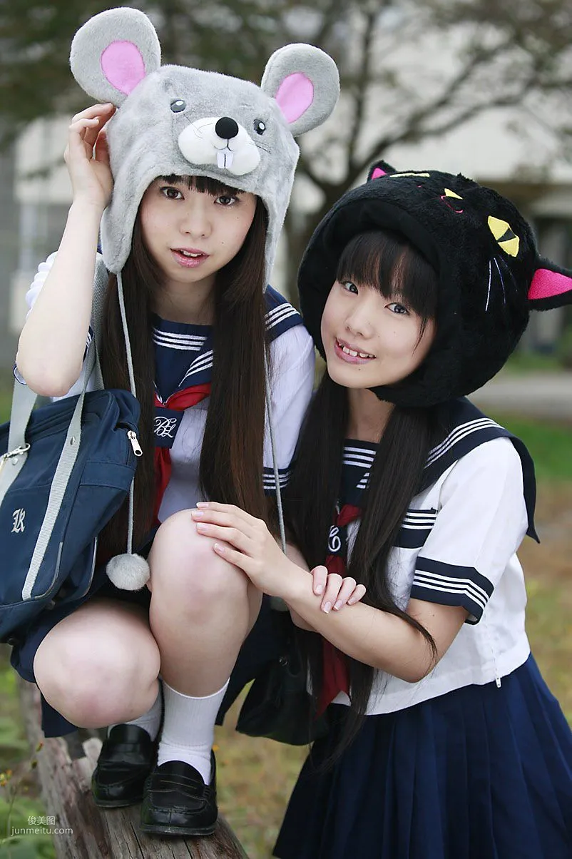 山本麻裡菜、山本有沙 《ガールズダイアリー ドキドキ 有沙＆まりな》 [PB寫真集] 32
