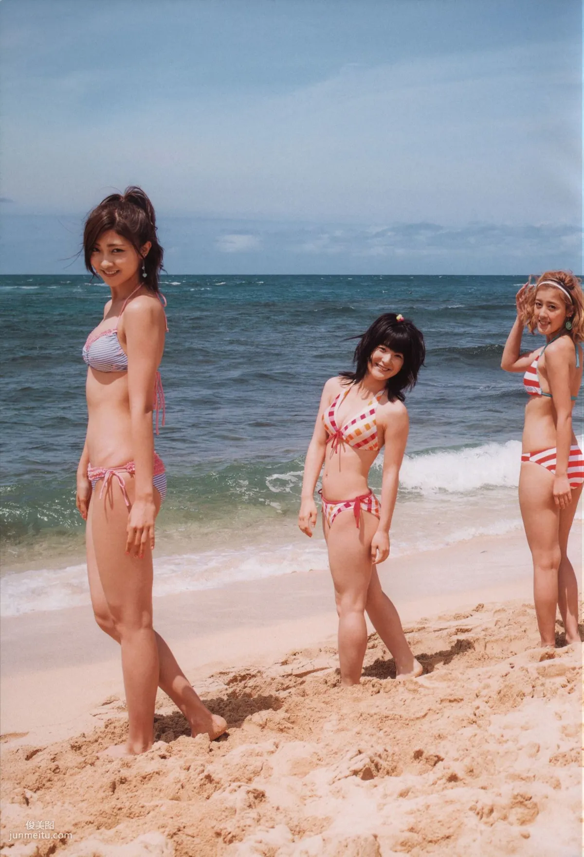 Alo Hello! Berryz 工房 Photobook 2013 [PB寫真集] 22