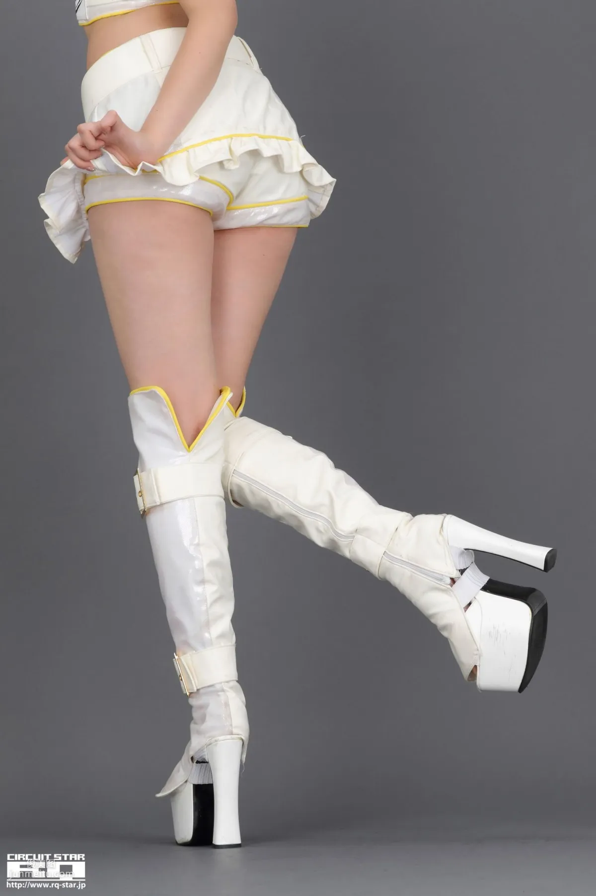 [RQ-STAR] NO.00619 山岡實乃裡 Race Queen 寫真集 31