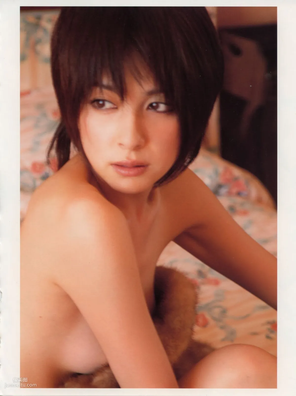 奥菜恵《The Okina 3／3 in Paris》 [PB写真集] 74