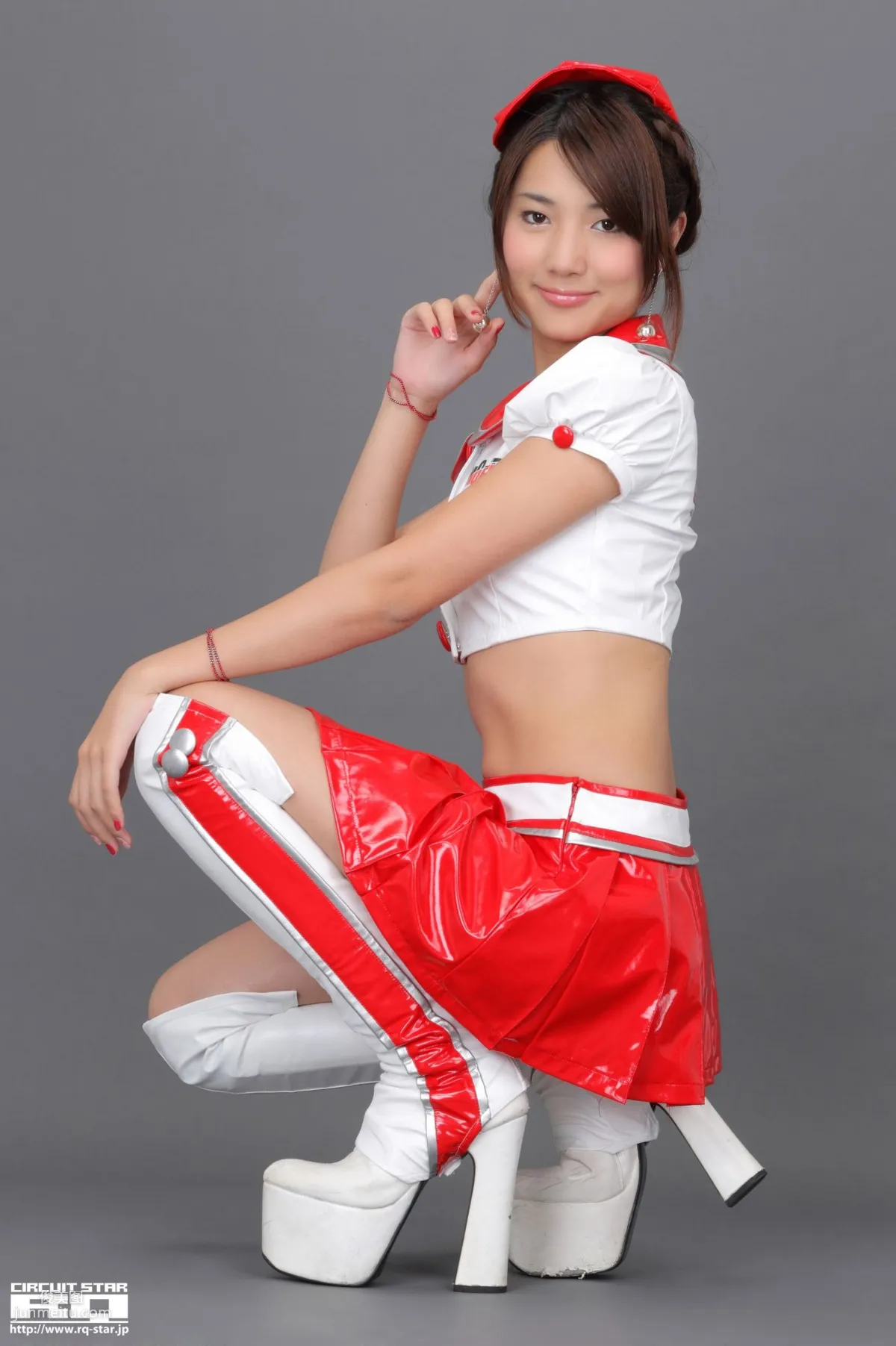 [RQ-STAR] NO.00586 Naoho Ichihashi 市橋直歩 Race Queen 寫真集 54