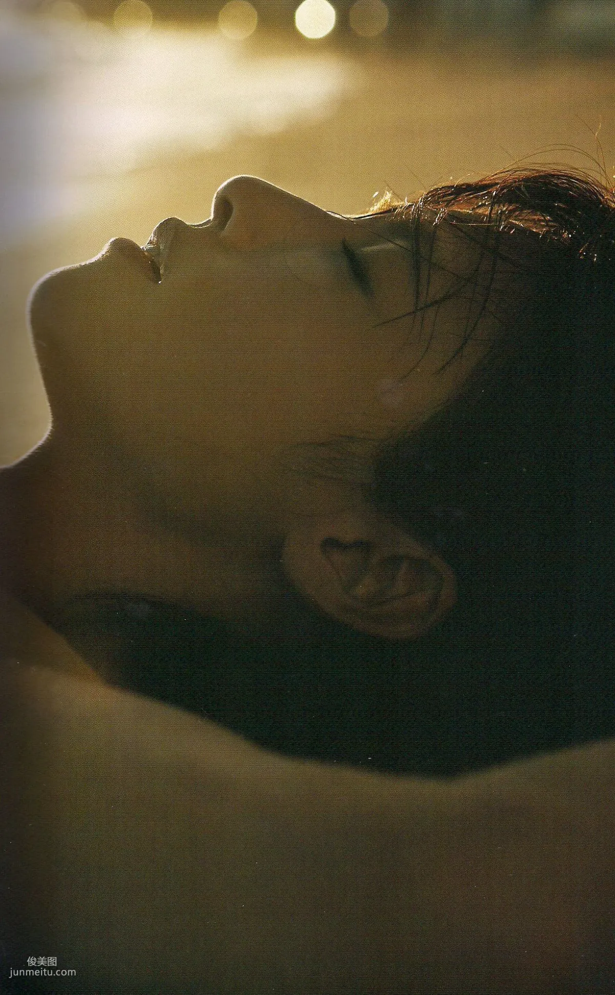深田恭子 《Down to earth》 [PB寫真集] 25