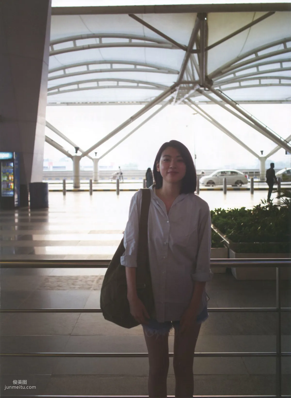 Ayaka Miyoshi 三吉彩花 《わたし》[PB寫真集] 39