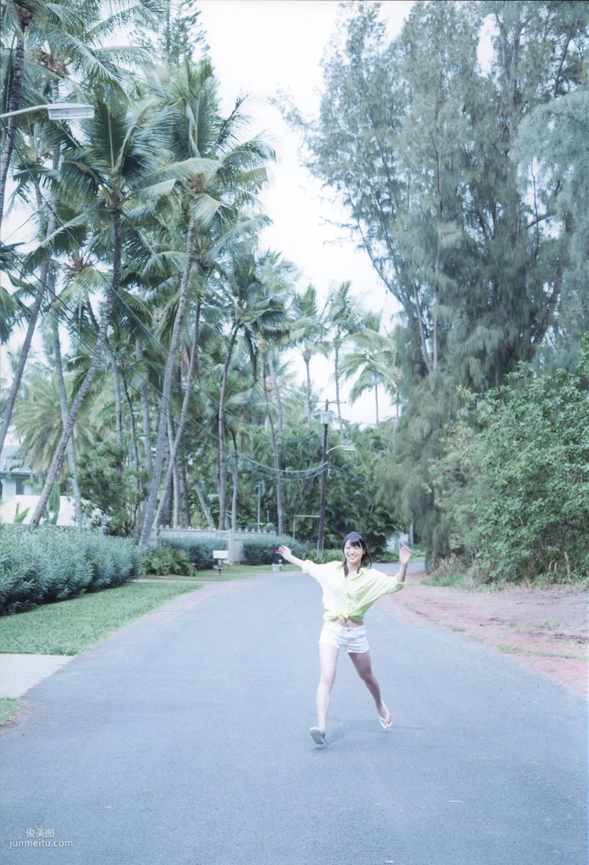 Alo-Hello! ℃-ute Photobook 2014 [PB写真集]10