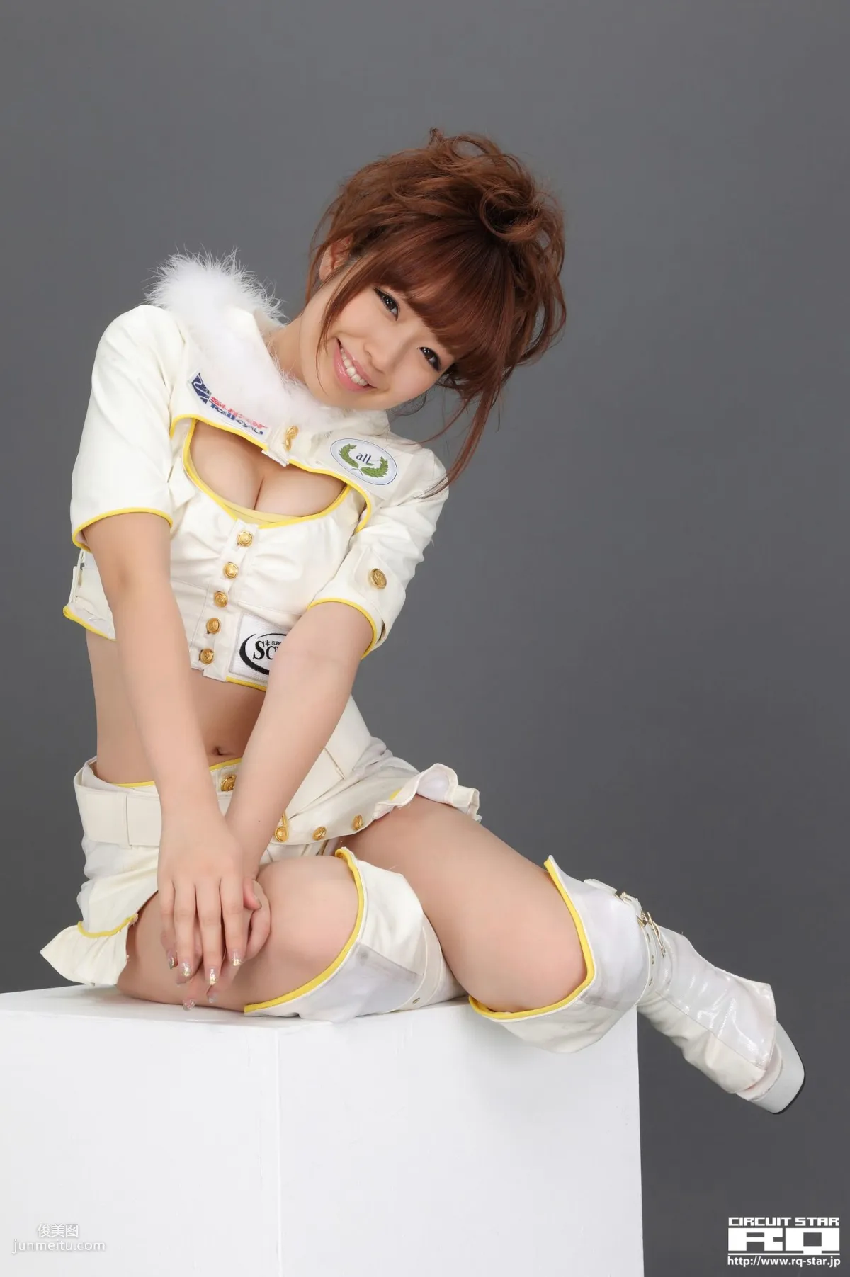 [RQ-STAR] NO.00619 山岡實乃裡 Race Queen 寫真集 18