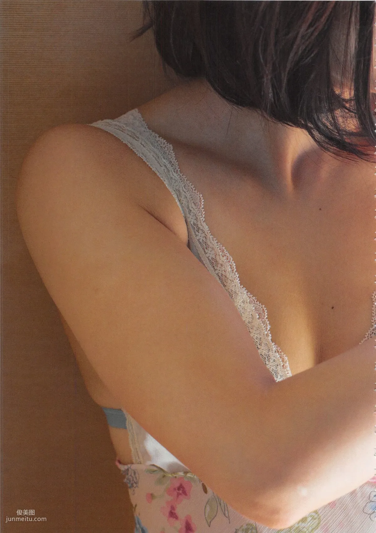 松村香織 First Photobook 《Mushusei》 [PB寫真集] 82
