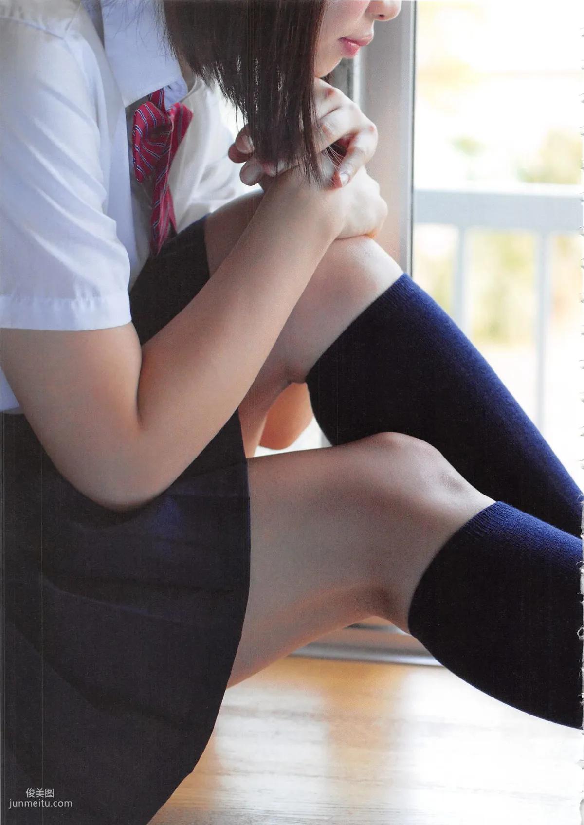 松村香織 First Photobook 《Mushusei》 [PB寫真集] 57