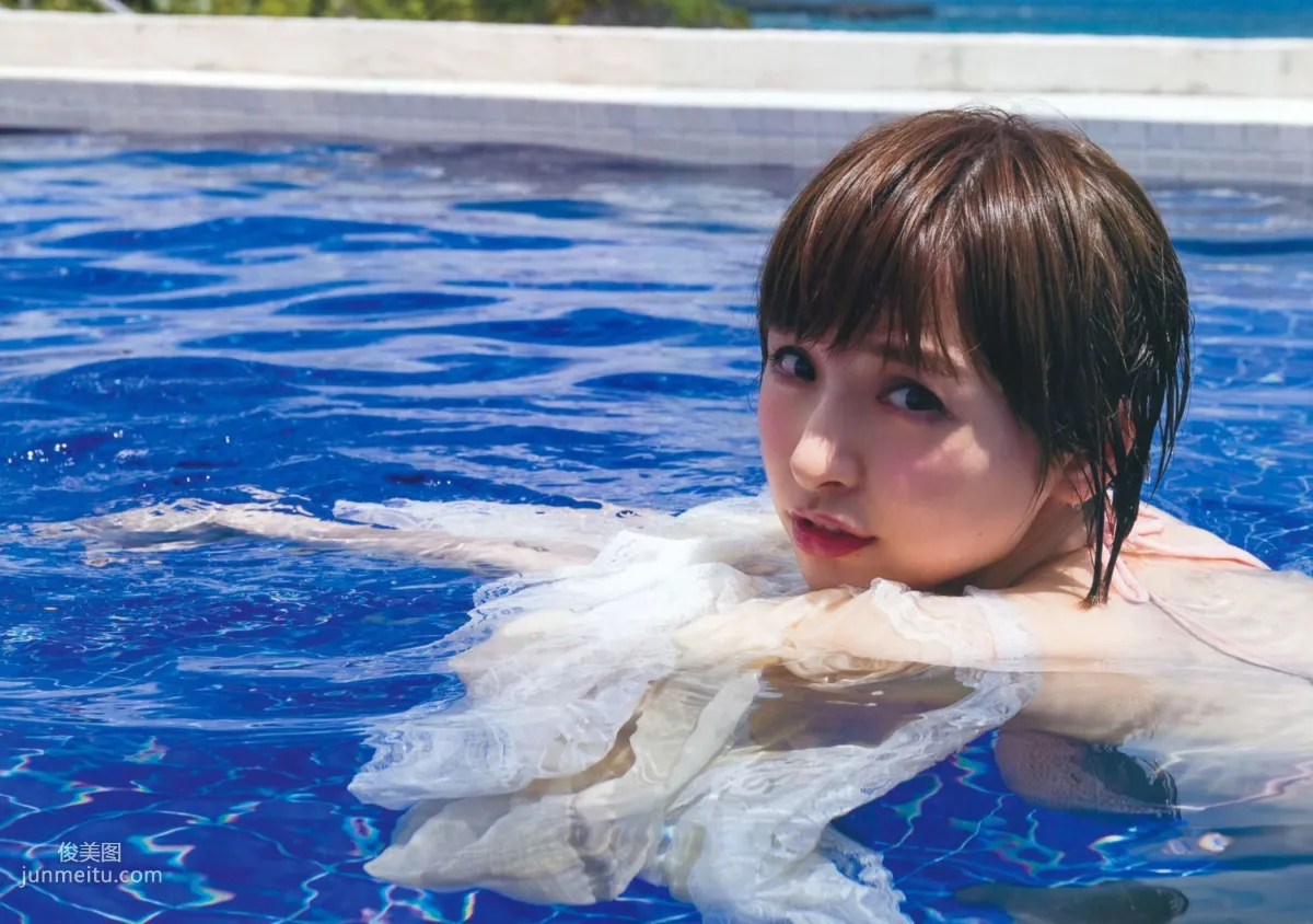 篠田麻裡子《Memories》完全版 [PB寫真集] 15