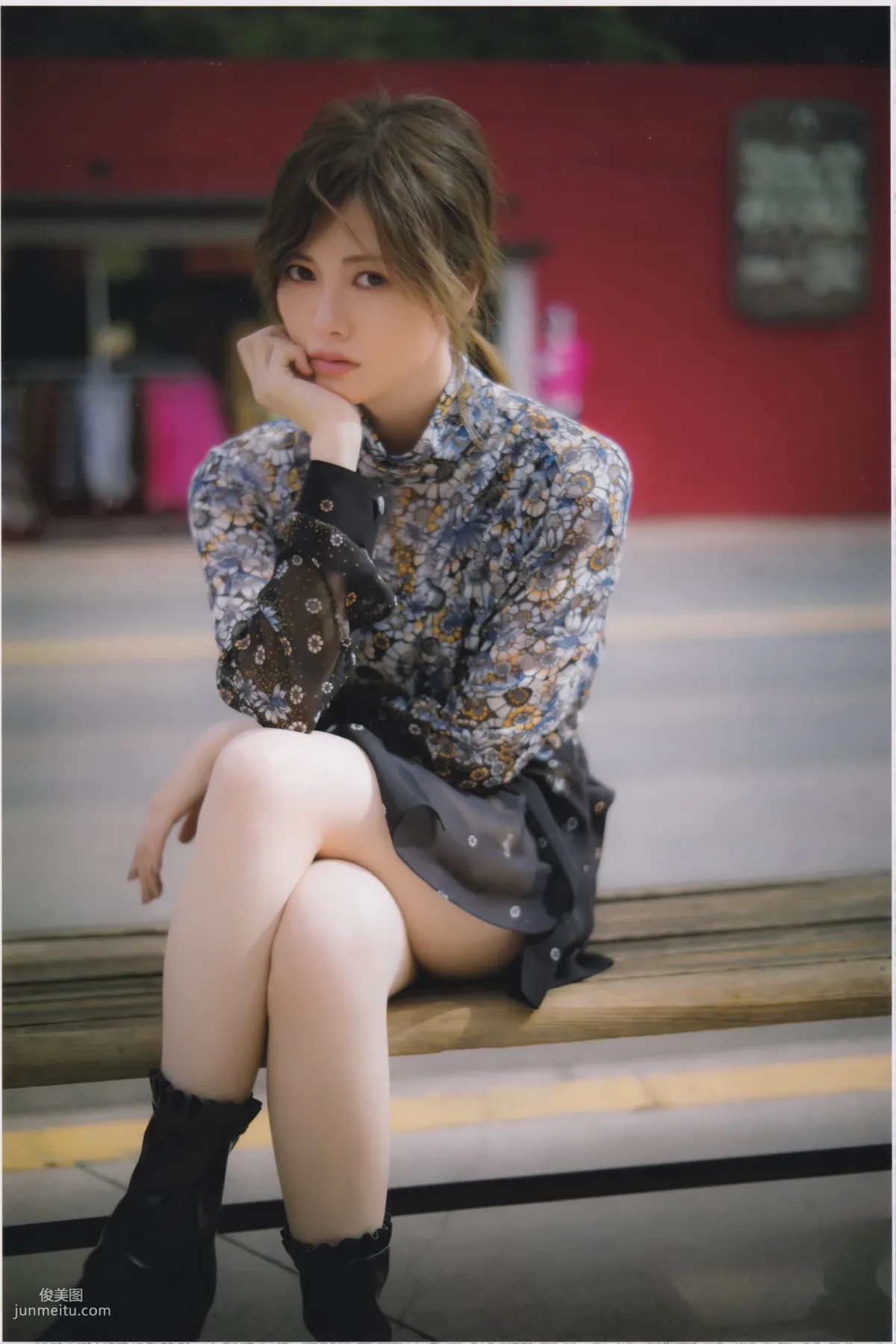 白石麻衣《パスポート》 [Photo Book] 写真集131