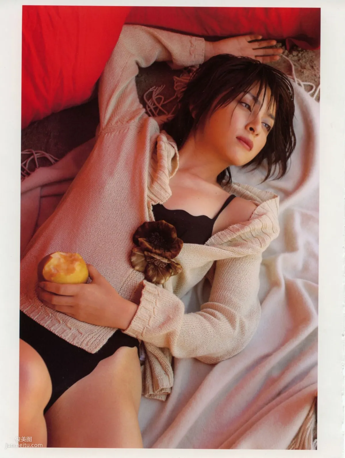 奥菜恵《The Okina 3／3 in Paris》 [PB写真集] 60