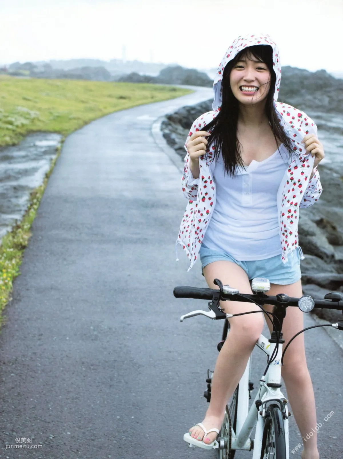 高山一実/高山一實 《戀かもしれない》 [PB寫真集] 27