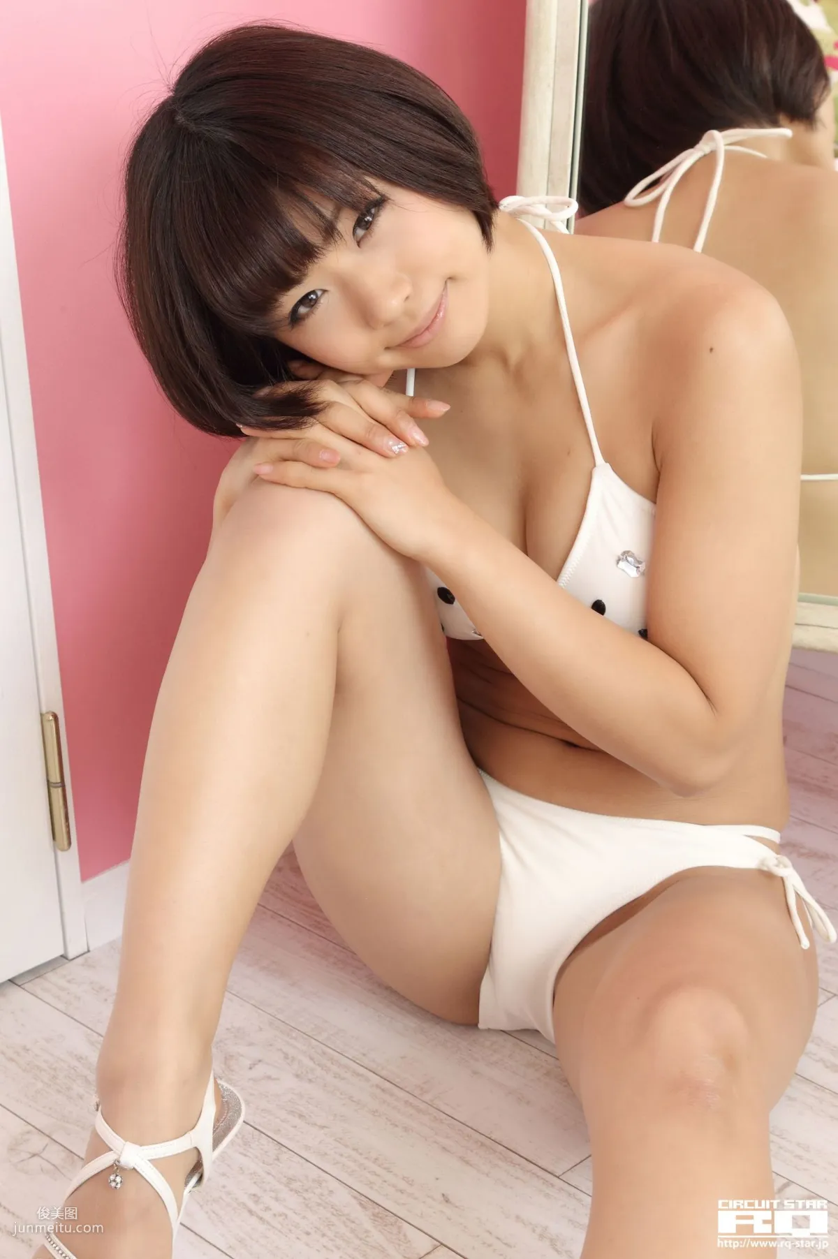 [RQ-STAR] NO.00609 安枝瞳 Hitomi Yasueda Swim Suits 寫真集 68