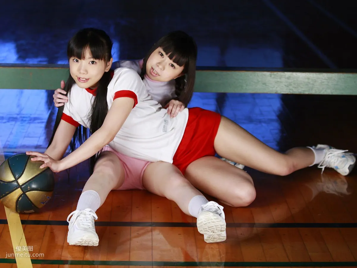 山本麻裡菜、山本有沙 《ガールズダイアリー ドキドキ 有沙＆まりな》 [PB寫真集] 3