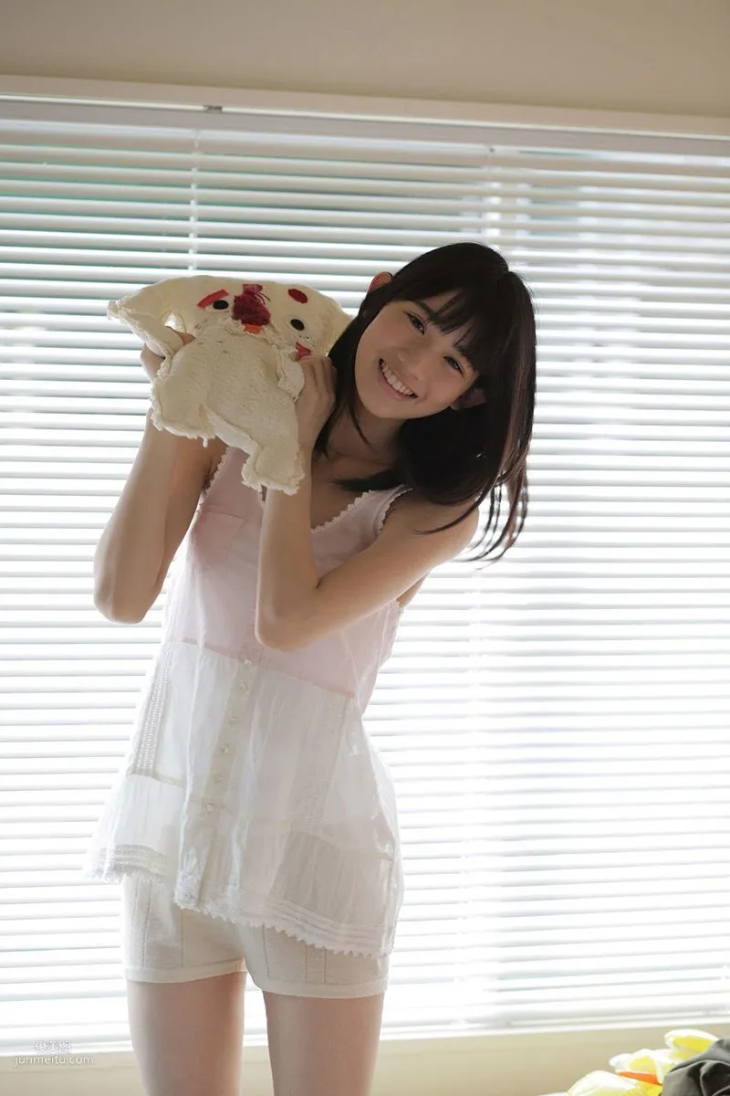 Honoka Akimoto 秋本帆華 《PROTO STAR》 [PB寫真集] 2