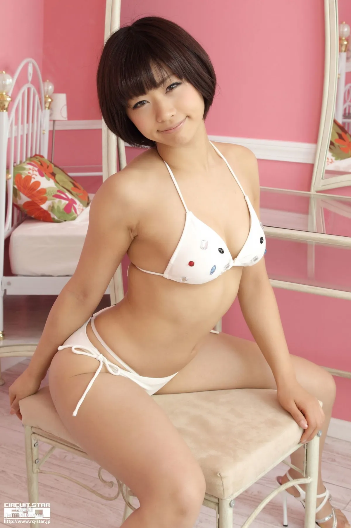 [RQ-STAR] NO.00609 安枝瞳 Hitomi Yasueda Swim Suits 寫真集 84