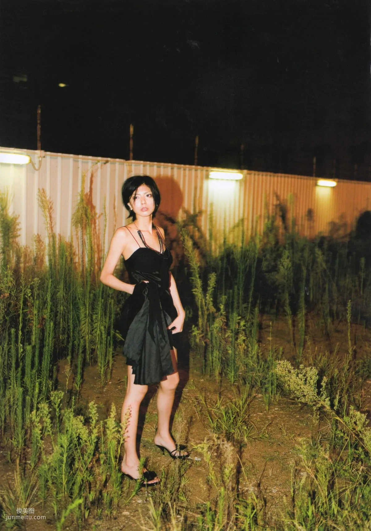 宮地真緒 《Decada》 [PhotoBook] 写真集77