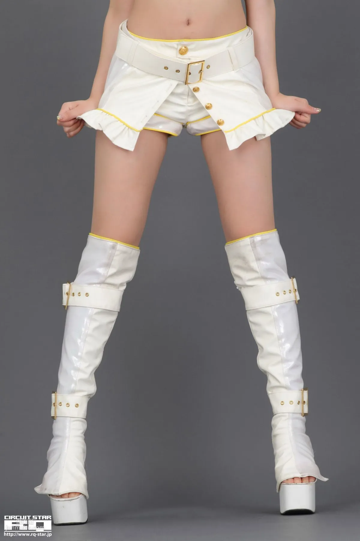 [RQ-STAR] NO.00619 山岡實乃裡 Race Queen 寫真集 38