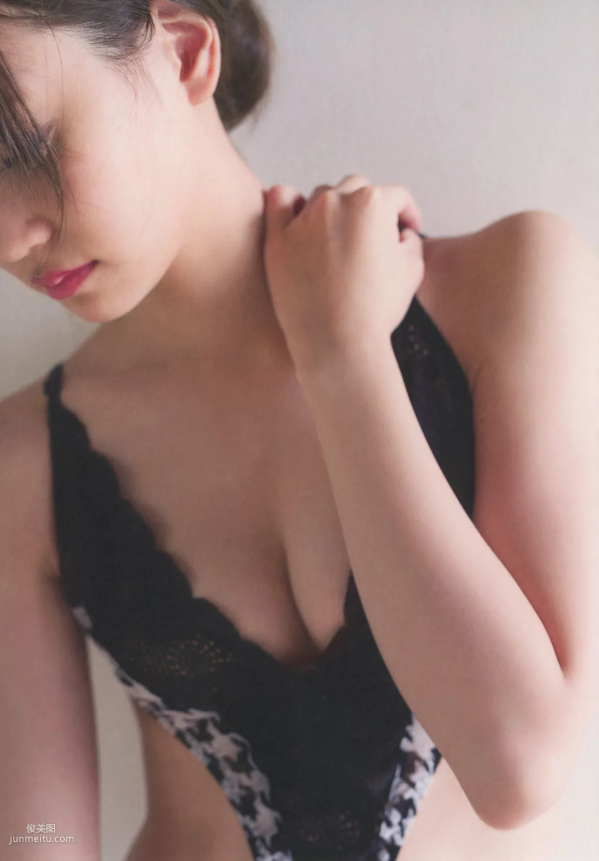 永尾まりや 《美しい細胞》 Utsukushii Saibo [PB寫真集] 102