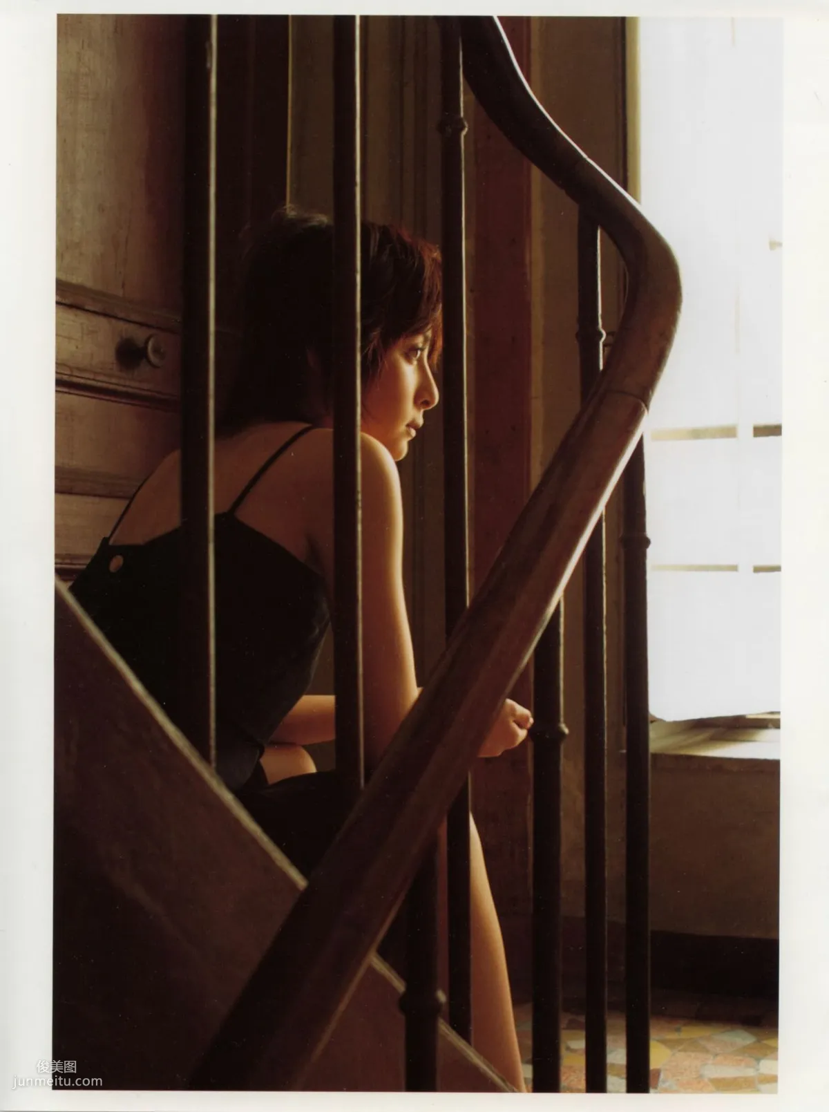 奥菜恵《The Okina 3／3 in Paris》 [PB写真集] 17
