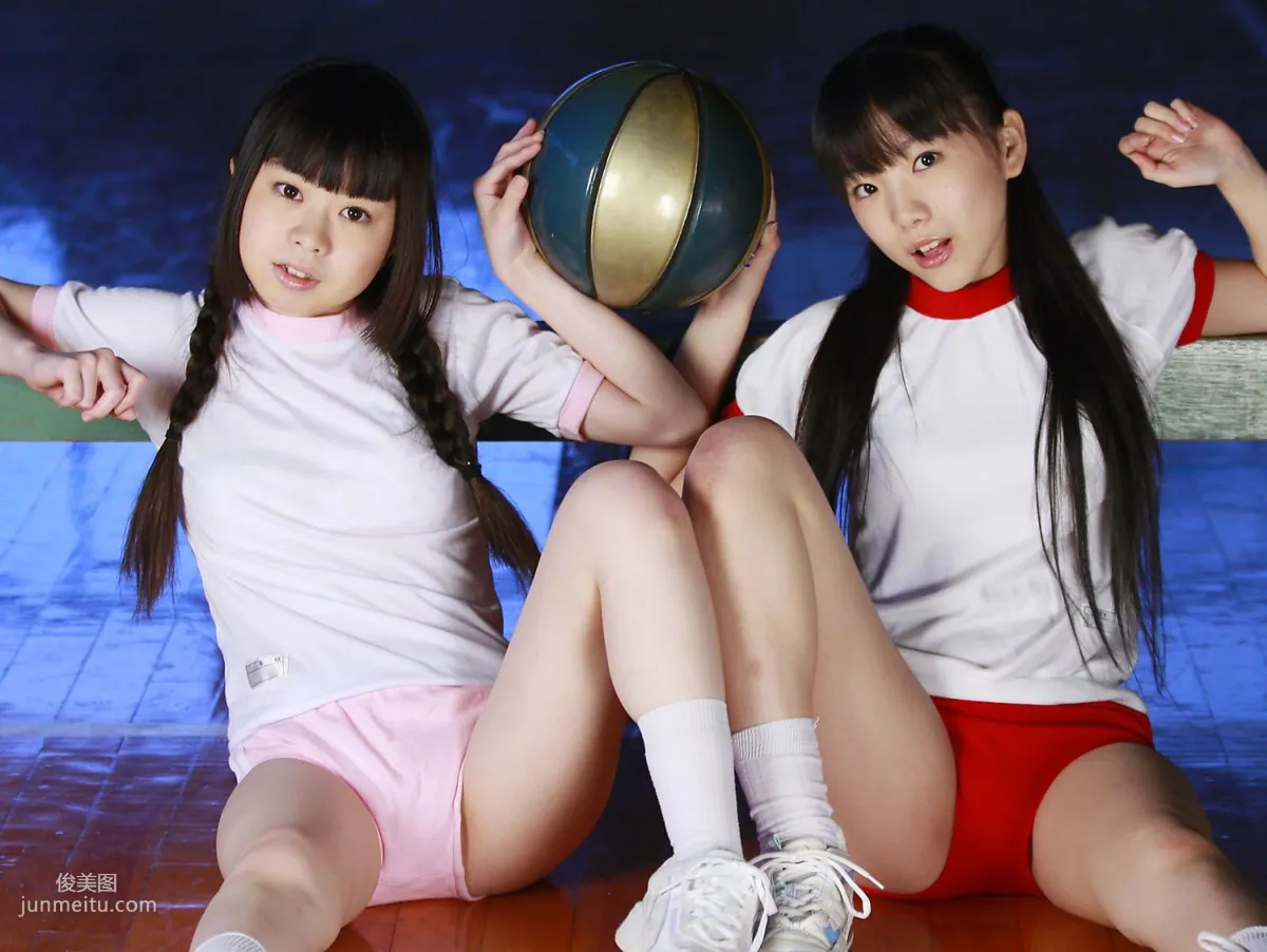山本麻裡菜、山本有沙 《ガールズダイアリー ドキドキ 有沙＆まりな》 [PB寫真集] 50