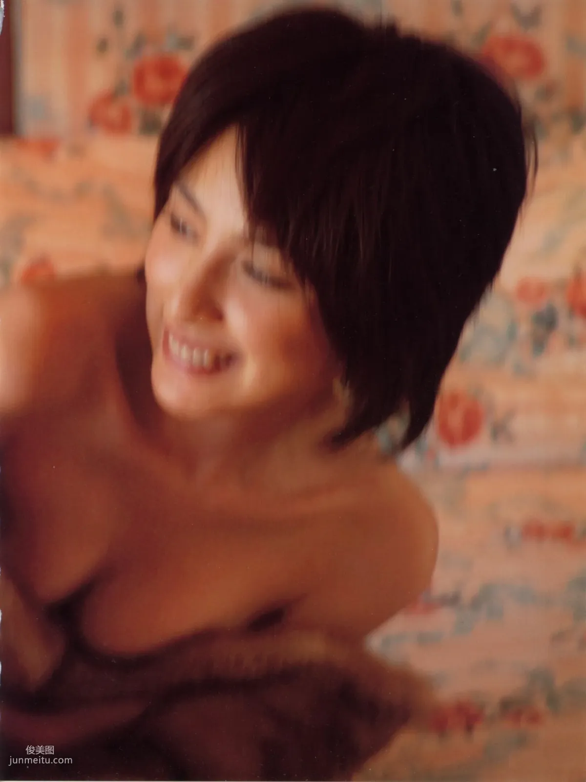 奥菜恵《The Okina 3／3 in Paris》 [PB写真集] 70