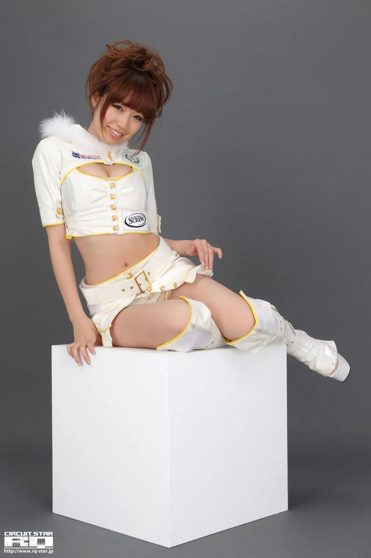 [RQ-STAR] NO.00619 山岡實乃裡 Race Queen 寫真集 17