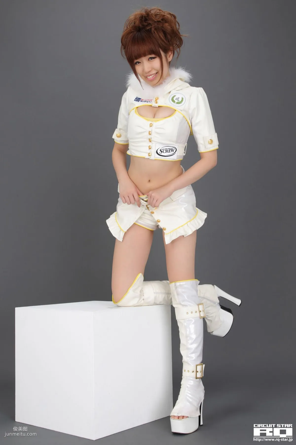 [RQ-STAR] NO.00619 山岡實乃裡 Race Queen 寫真集 16