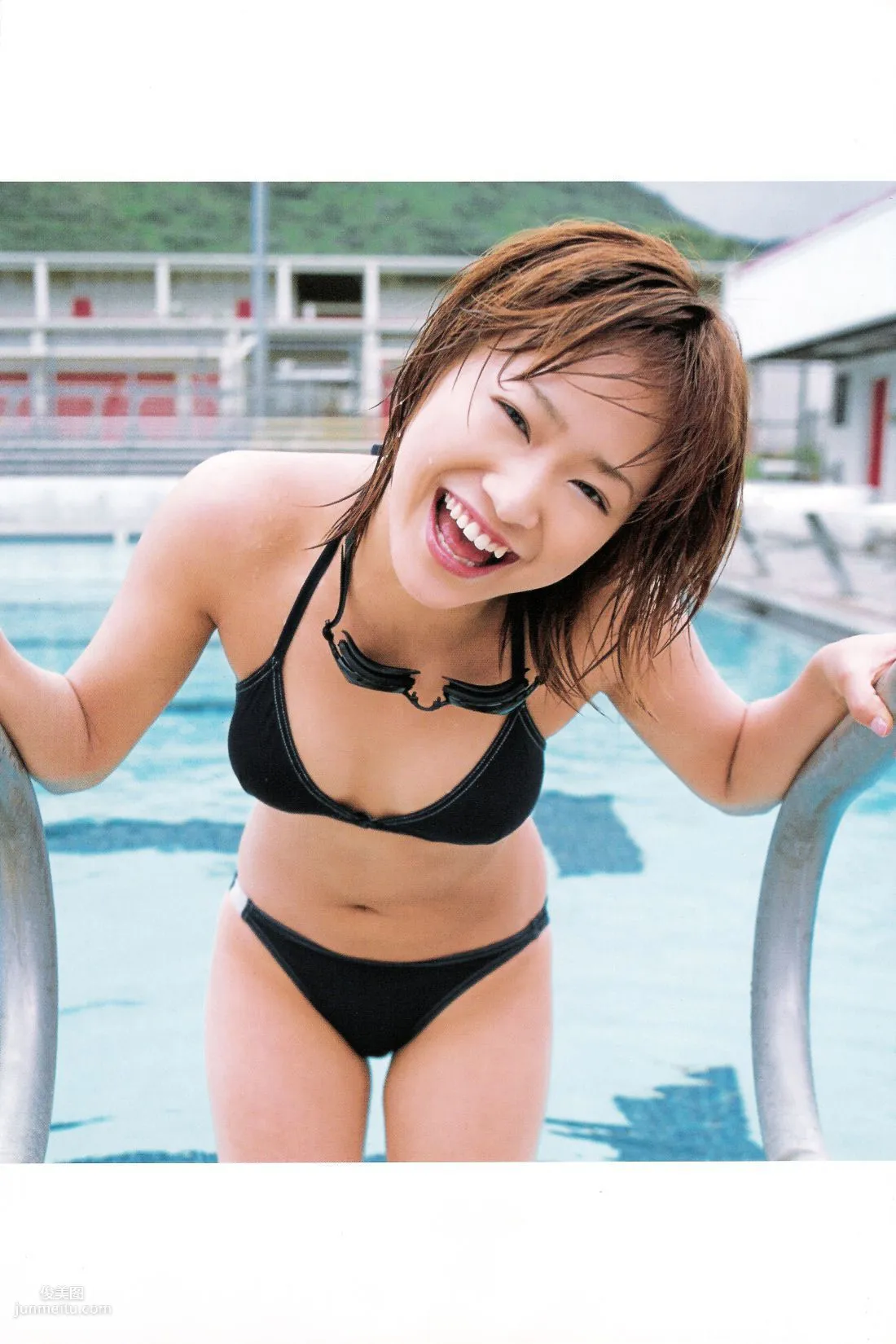 亀井絵裡 《ERI》 [Photo Book] 寫真集 25