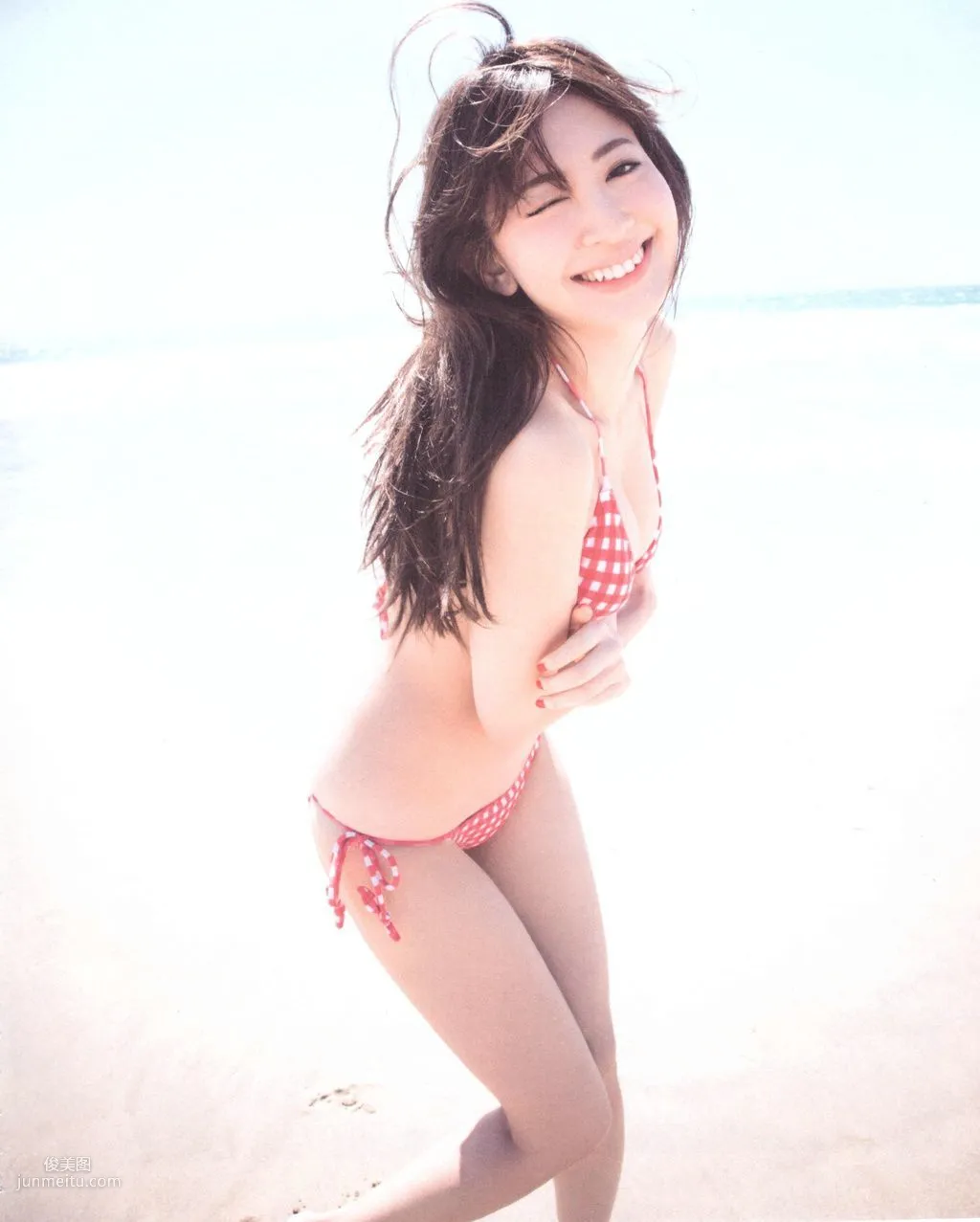 小嶋陽菜/小島陽菜《Dou Suru どうする？》 [PB寫真集] 105