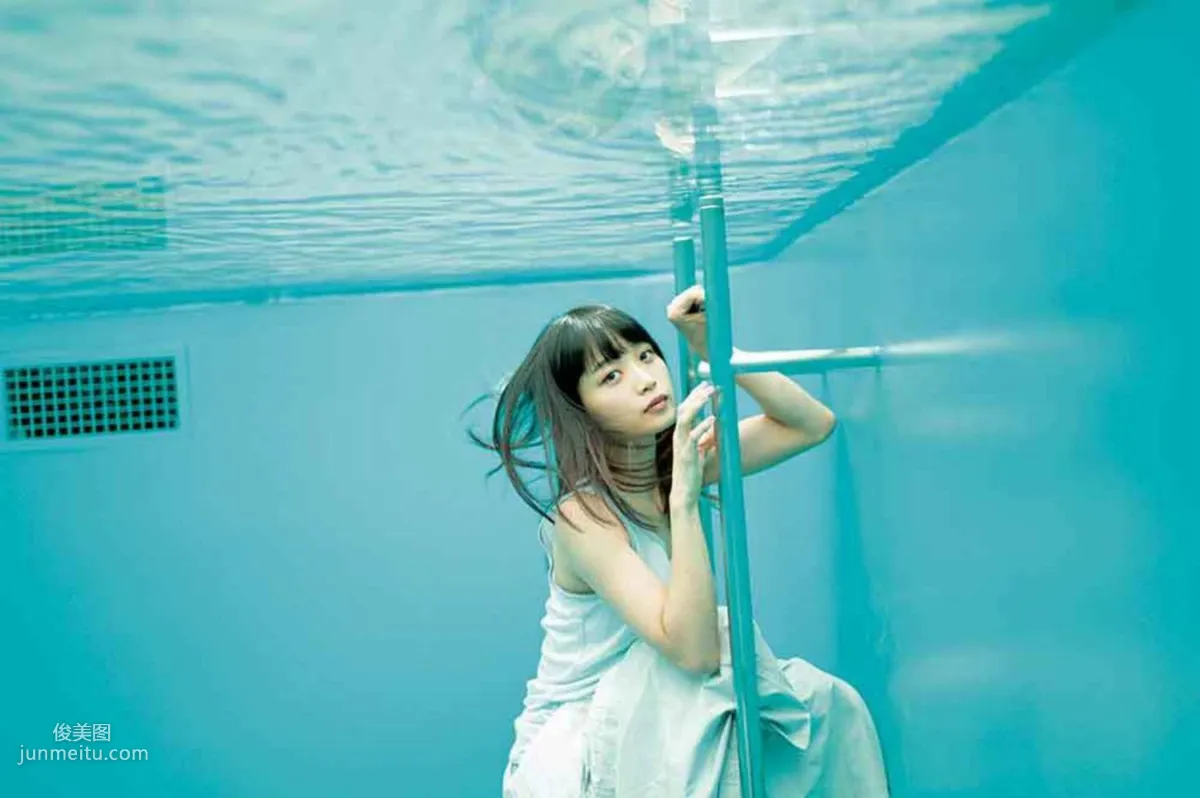 深川麻衣《ずっと、そばにいたい》 [PB写真集] 92