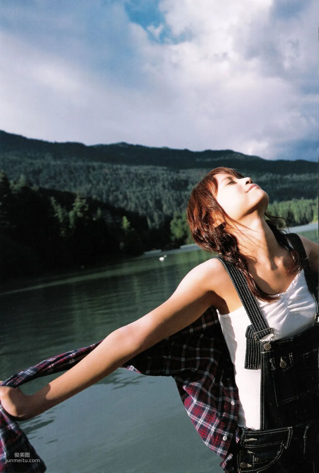 亀井絵裡 《ERI》 [Photo Book] 寫真集 33