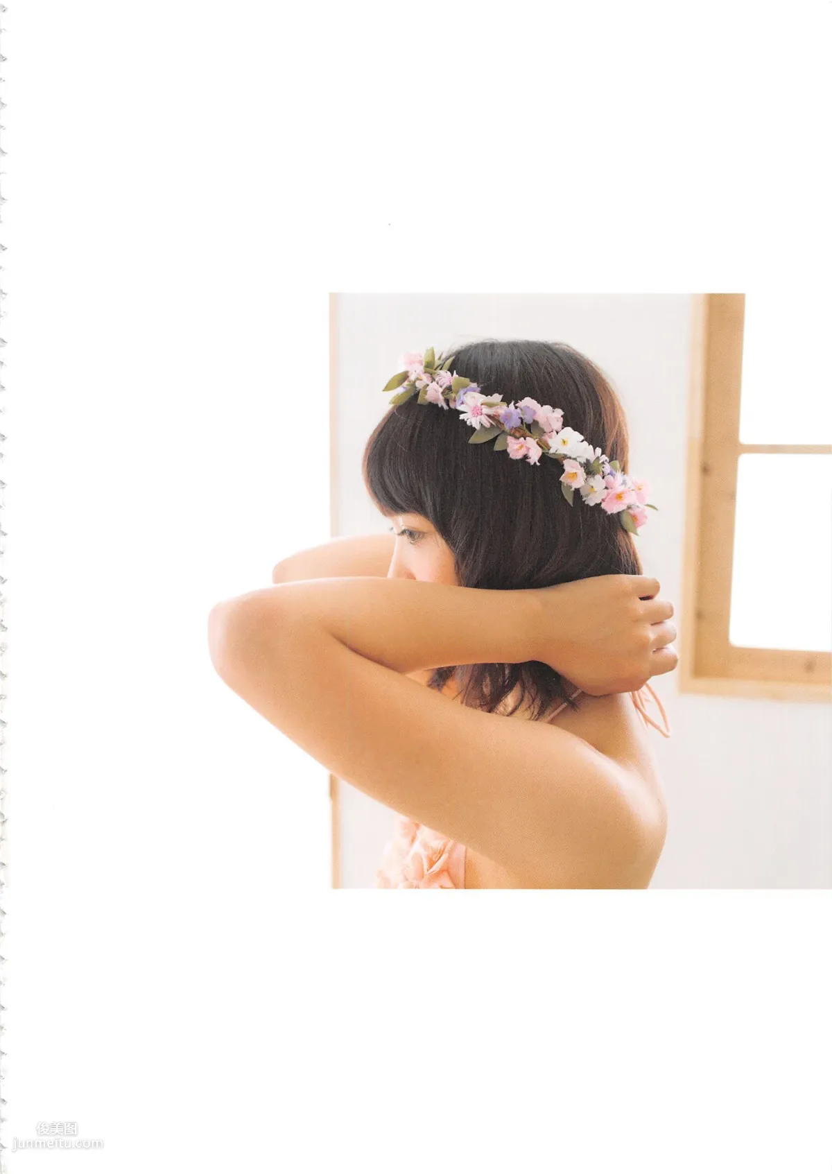 松村香織 First Photobook 《Mushusei》 [PB寫真集] 24