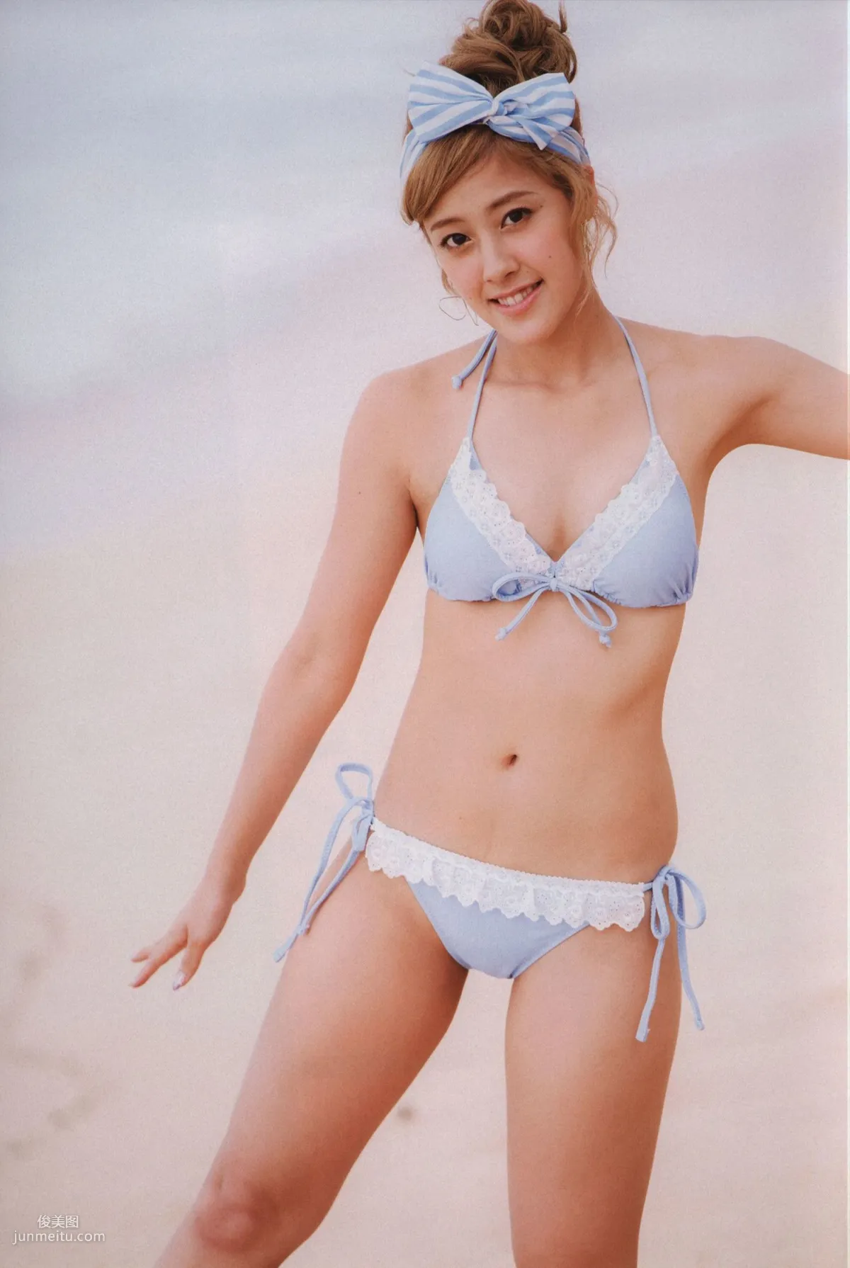Alo Hello! Berryz 工房 Photobook 2013 [PB寫真集] 97