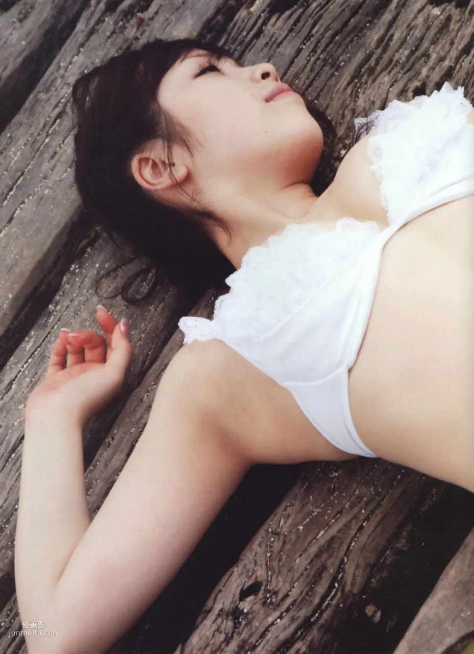 中西里菜《AKB48 Graduation》 [PB写真集] 9