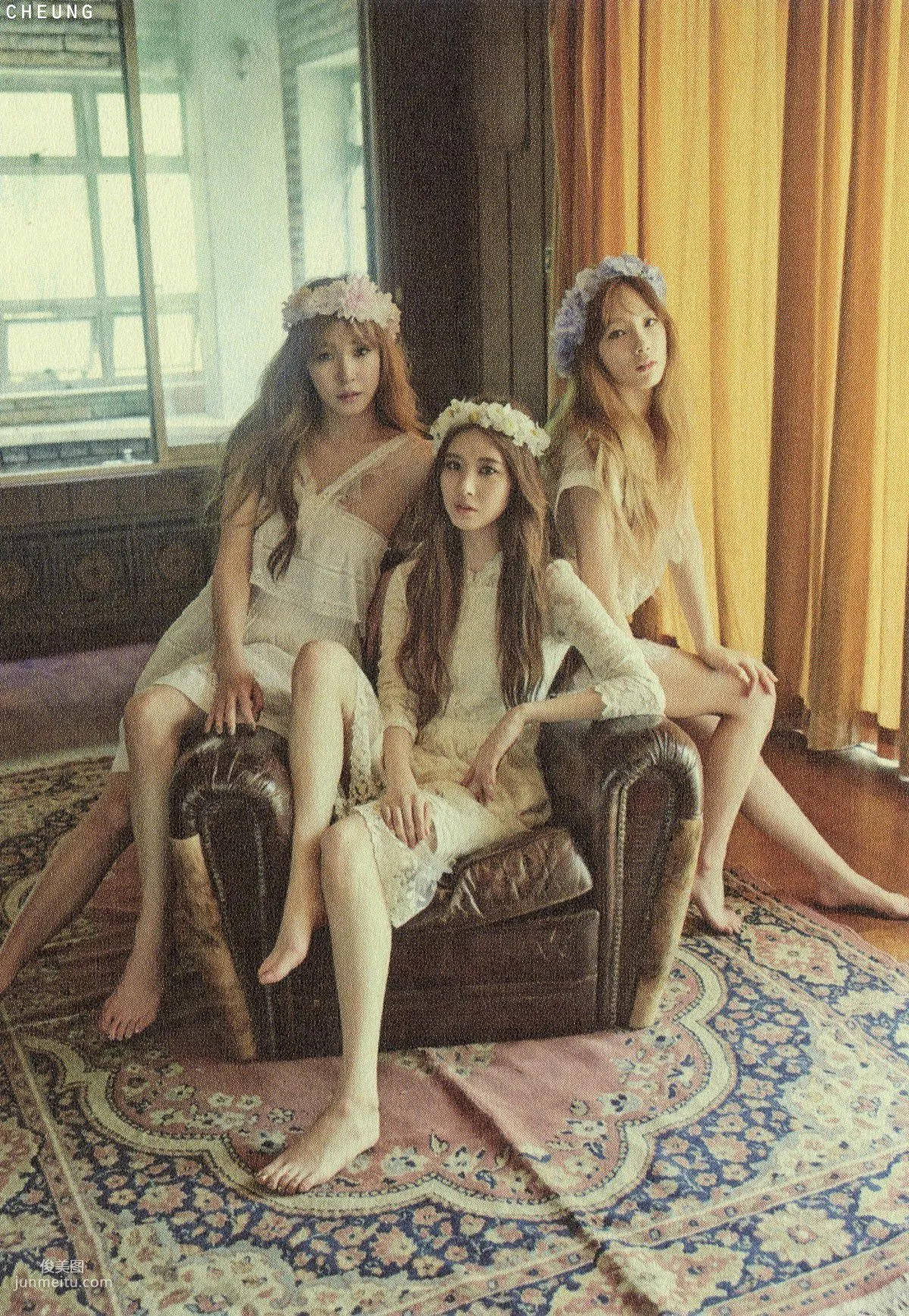 TaeTiSeo 韓國少女時代《HOLLER》[PB寫真集] 39