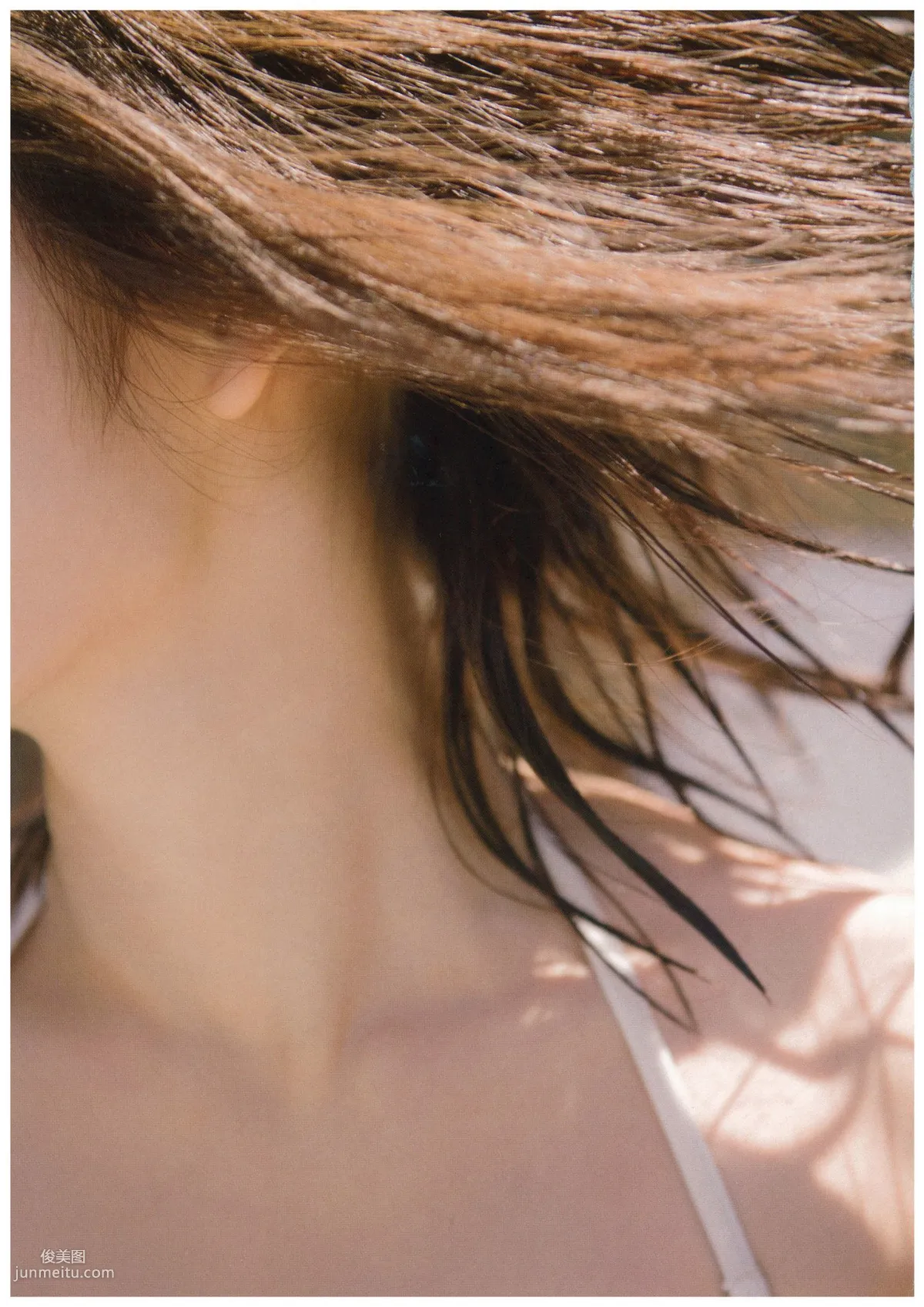 渡辺麻友 《知らないうちに》 [PB写真集] 9