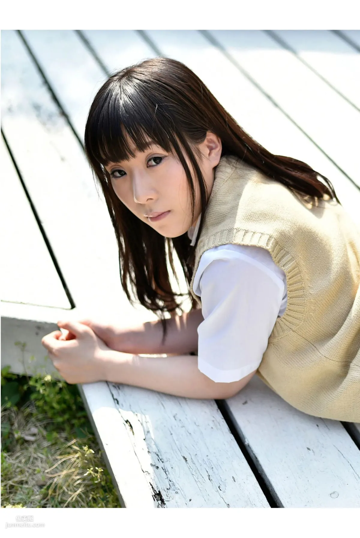 雨宮留菜 《女子校生 萌える絶対領域》 [PB寫真集] 10