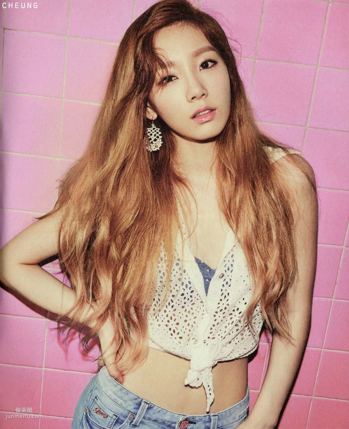 TaeTiSeo 韓國少女時代《HOLLER》[PB寫真集] 12
